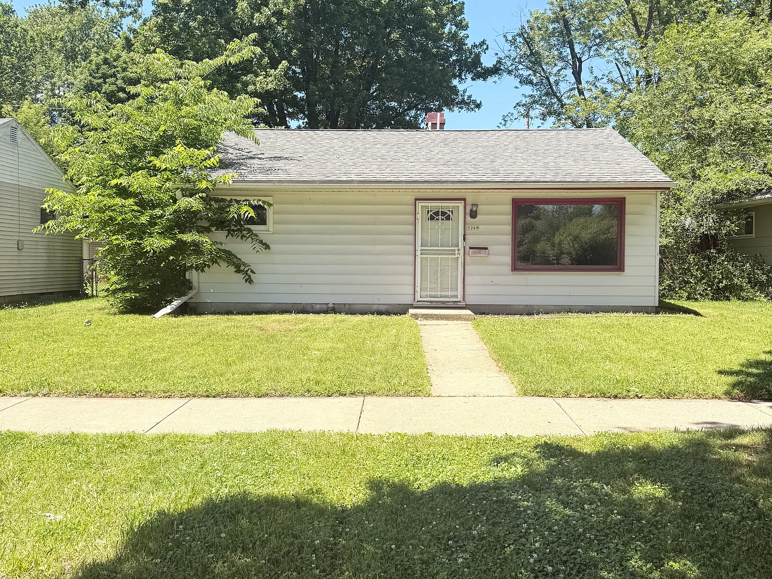 Property main image